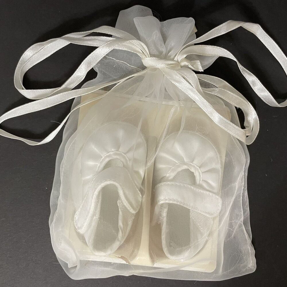 Baby Deer Infant Girls White Crib Shoes Infant Size 0 Sandals Monogramable